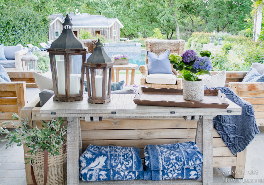 Outdoor Patio Decor: Simple & Pretty Summer Refresh