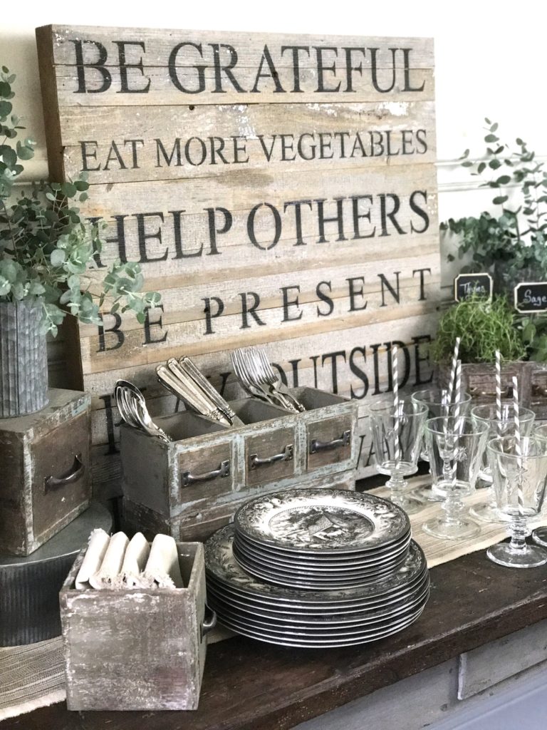 How to Create a Beautiful Dinner Party