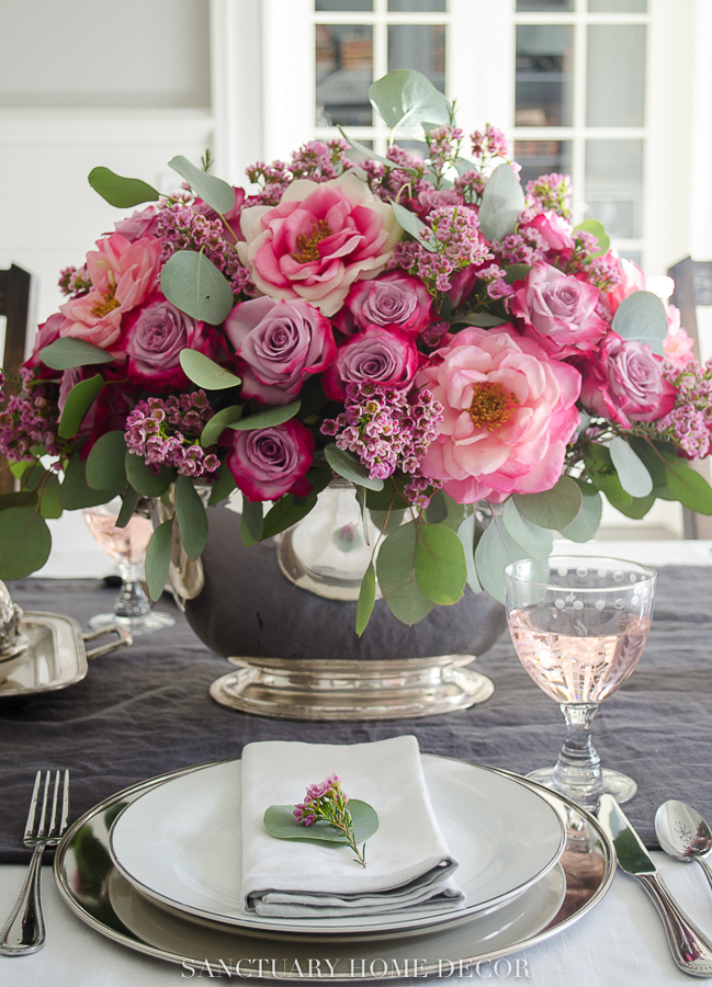 Centerpiece Wood Box (Large) - Flowers and Vase / Pink