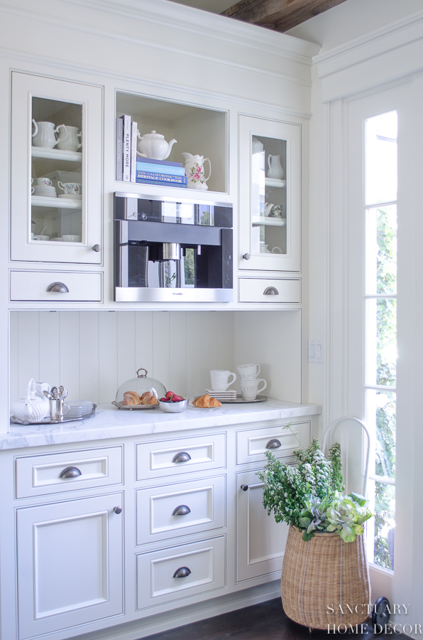 How to Style Glass Kitchen Cabinets - Sanctuary Home Decor
