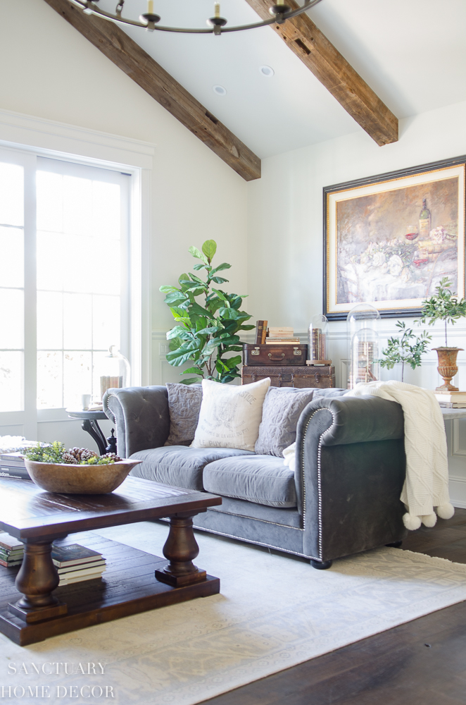 How to Decorate with Faux Flowers and Greenery in Winter