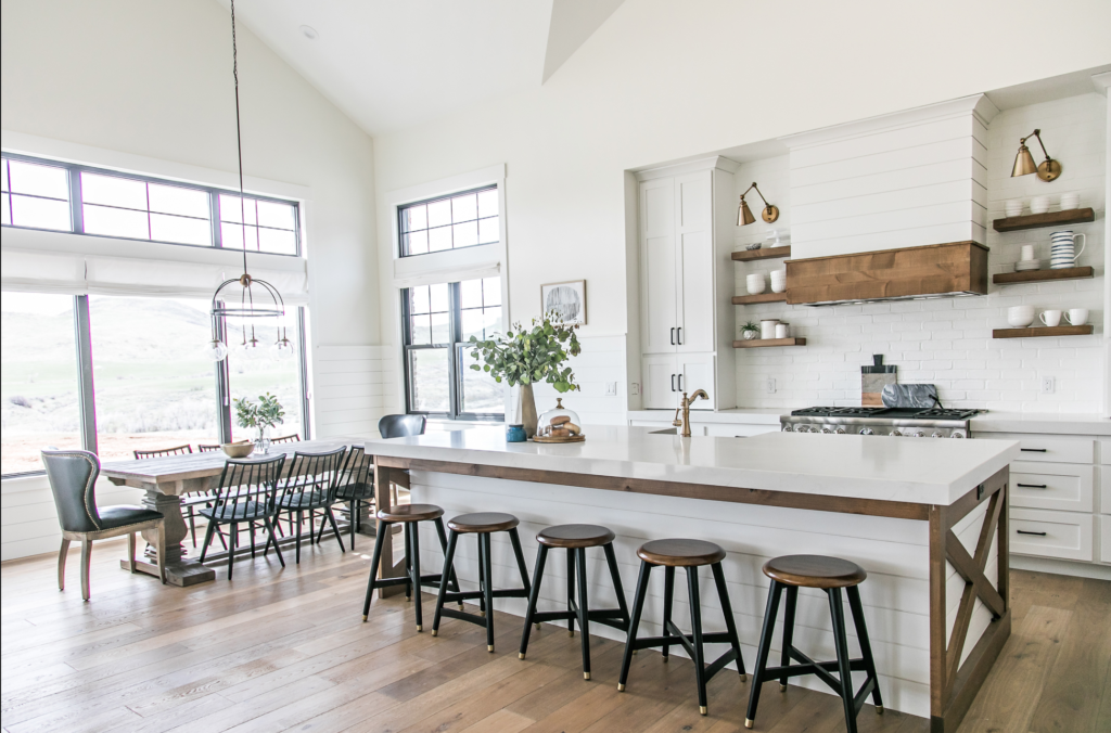 decorting idea for a farmhouse modern kitchen wall