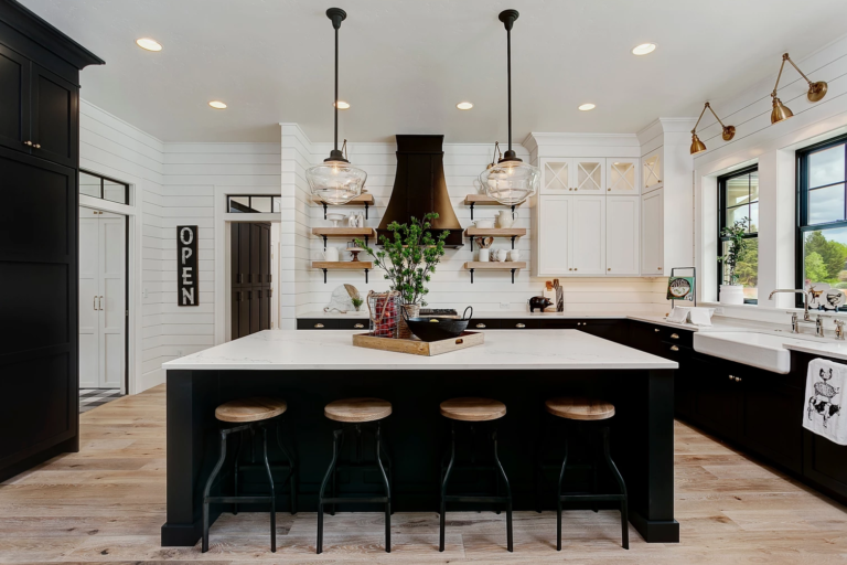 The 15 Most Beautiful Modern Farmhouse Kitchens on Pinterest ...