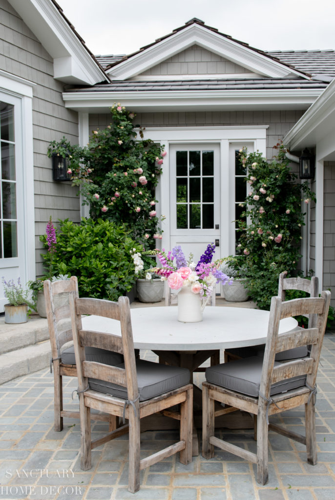 Climbing Roses-Country Garden in Full Bloom