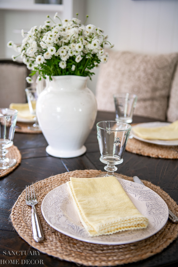 Table setting with yellow and white