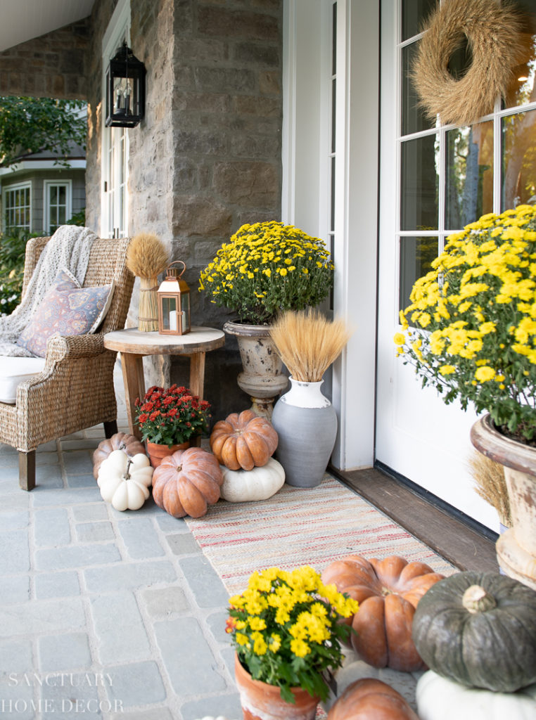 Fall front porch decorating with mums