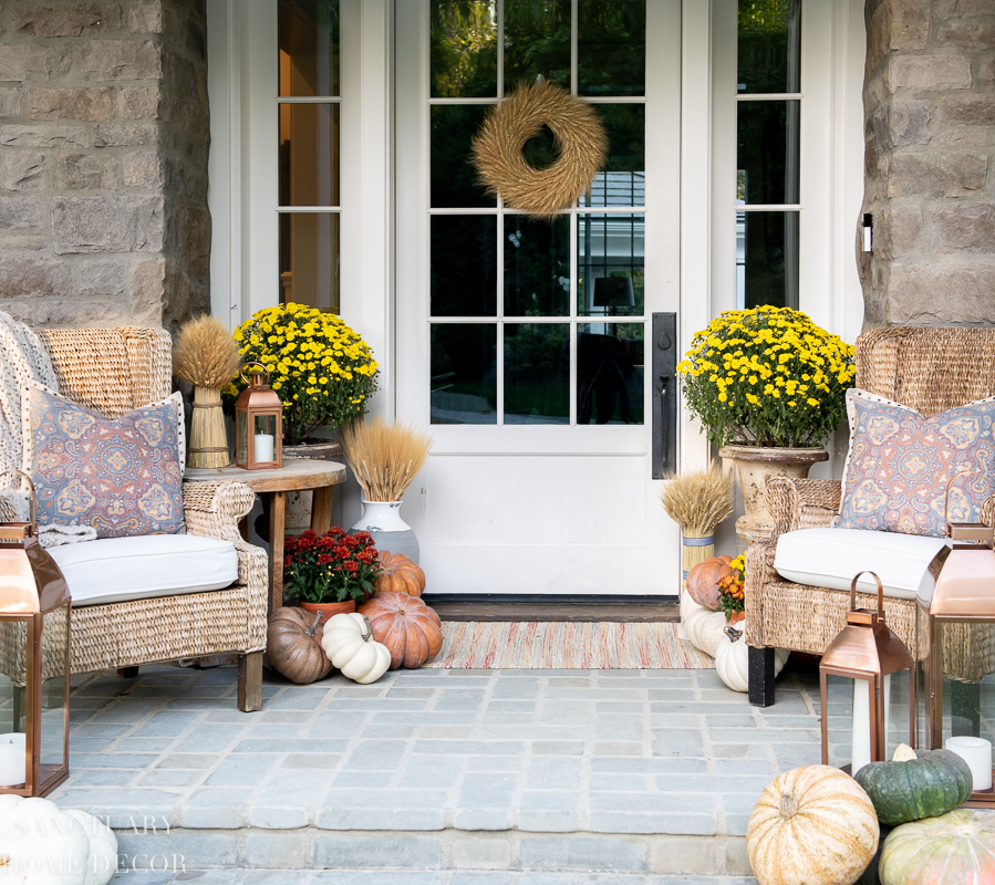 Fall front porch decorating