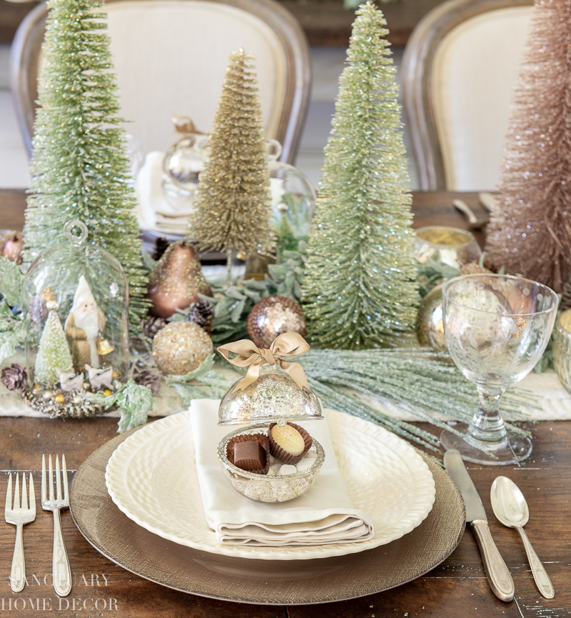 Vintage Christmas Table Setting - Sanctuary Home Decor