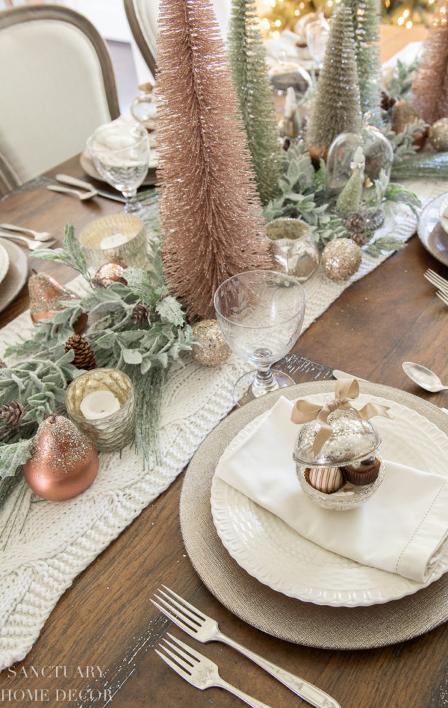 Vintage Christmas Table Setting - Sanctuary Home Decor