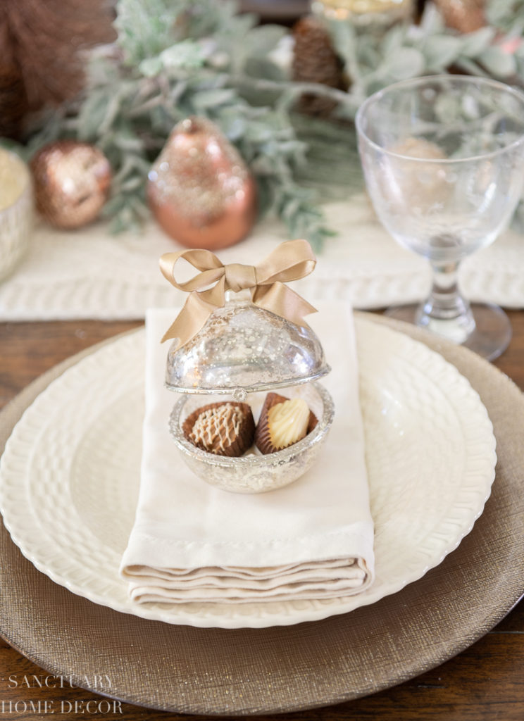 Vintage Christmas Table Setting - Sanctuary Home Decor