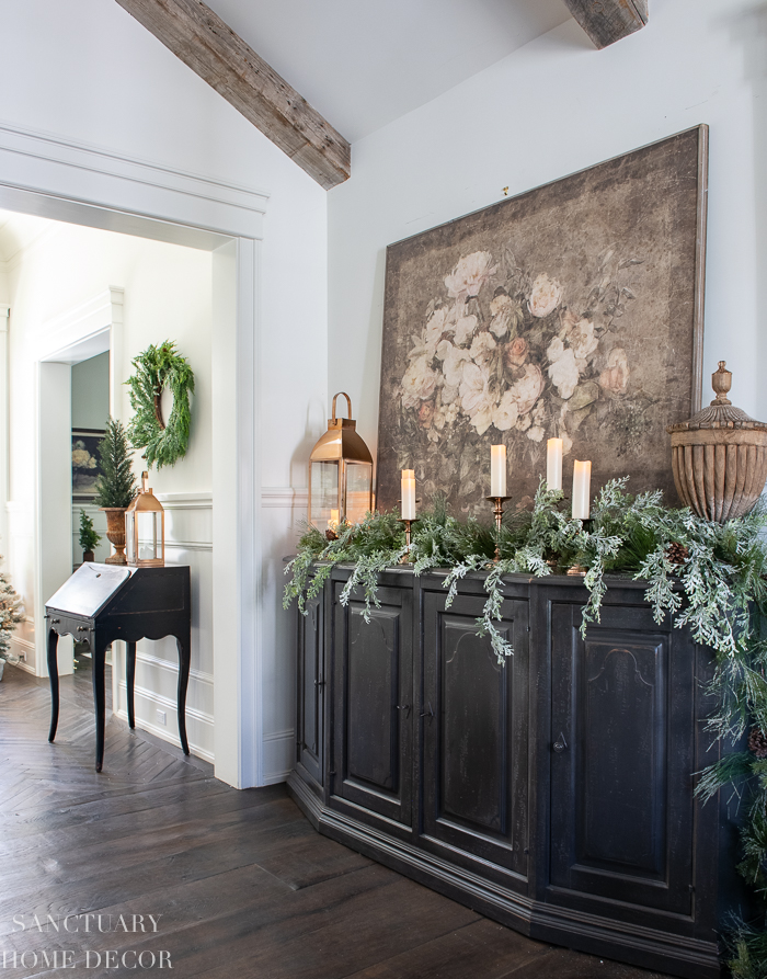 How to Style a Simple Christmas Vignette - Sanctuary Home ...