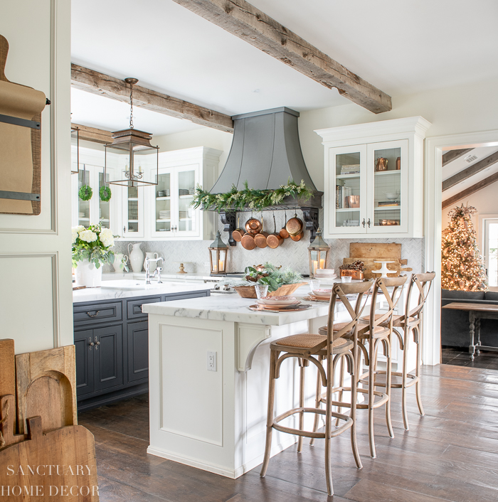 Farmhouse Christmas Kitchen Decor Ideas