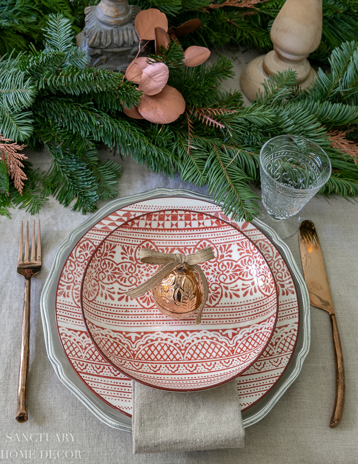 Vintage Christmas Table Setting - Sanctuary Home Decor