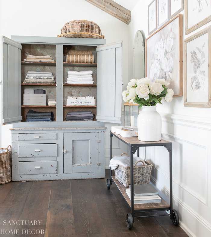 How to DIY a Built In Linen Cabinet