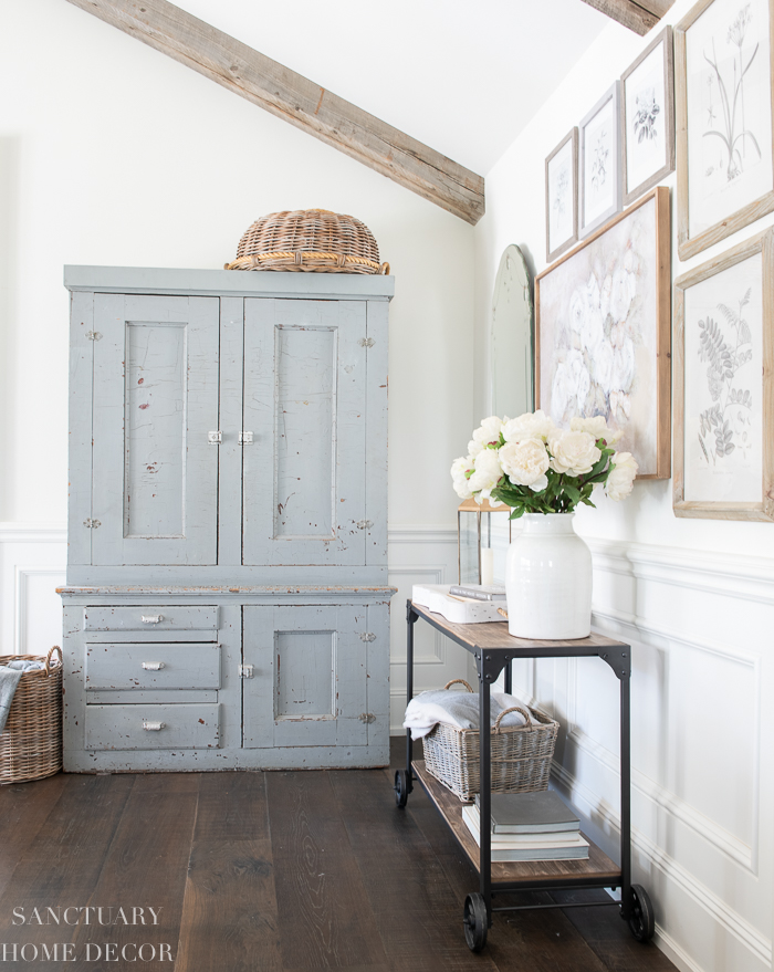 Linen Cabinets & Hall Closet