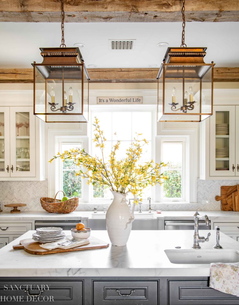 Winter Farmhouse Kitchen Decor - MY 100 YEAR OLD HOME