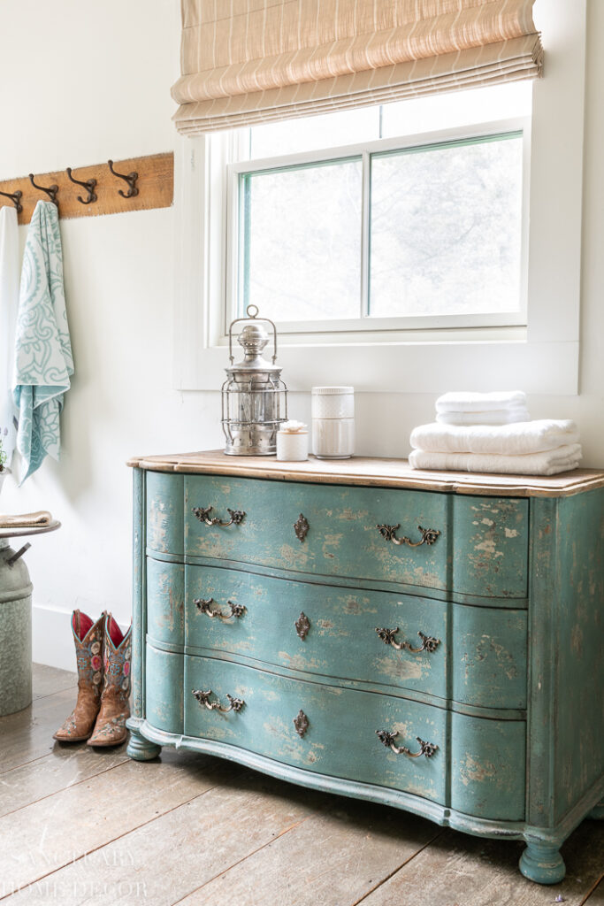 Essentials For Sprucing Up Your Guest Bathroom — LIVEN DESIGN