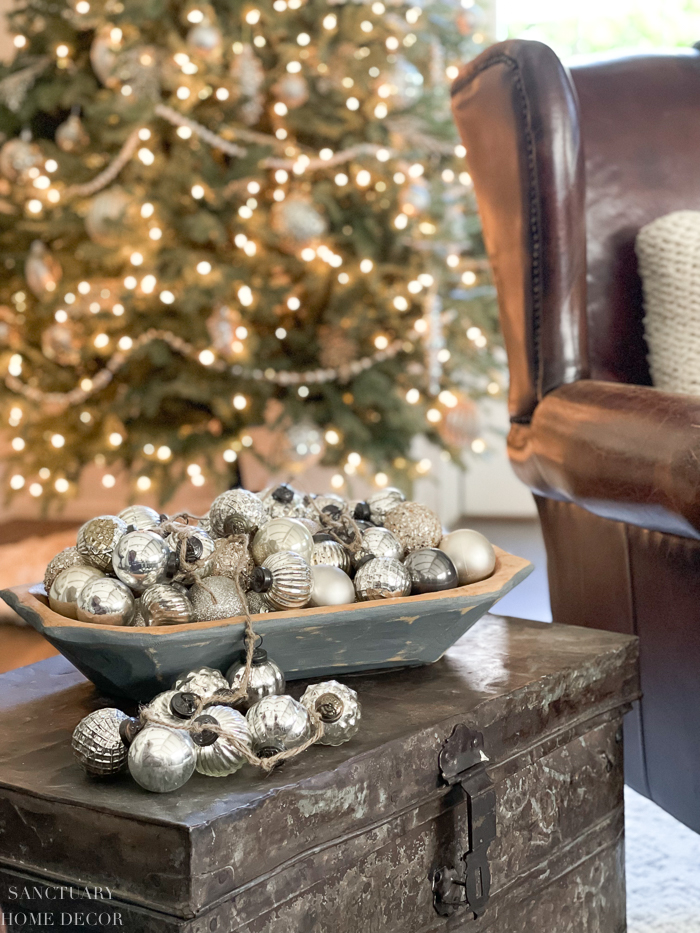 Stunning Christmas Silver Decoration Ideas for a Festive Touch