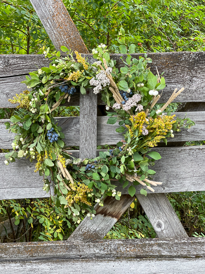 Metal Wildflower Flower and Leaf Garland Wreath