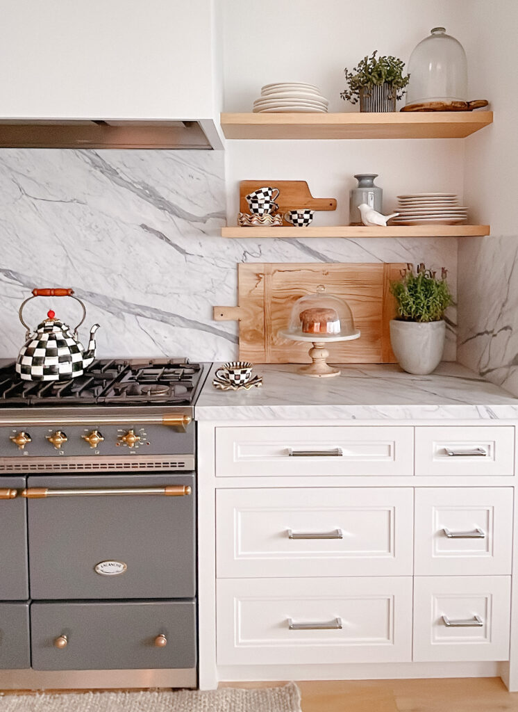 What To Put On Open Kitchen Shelves - A Styling Guide